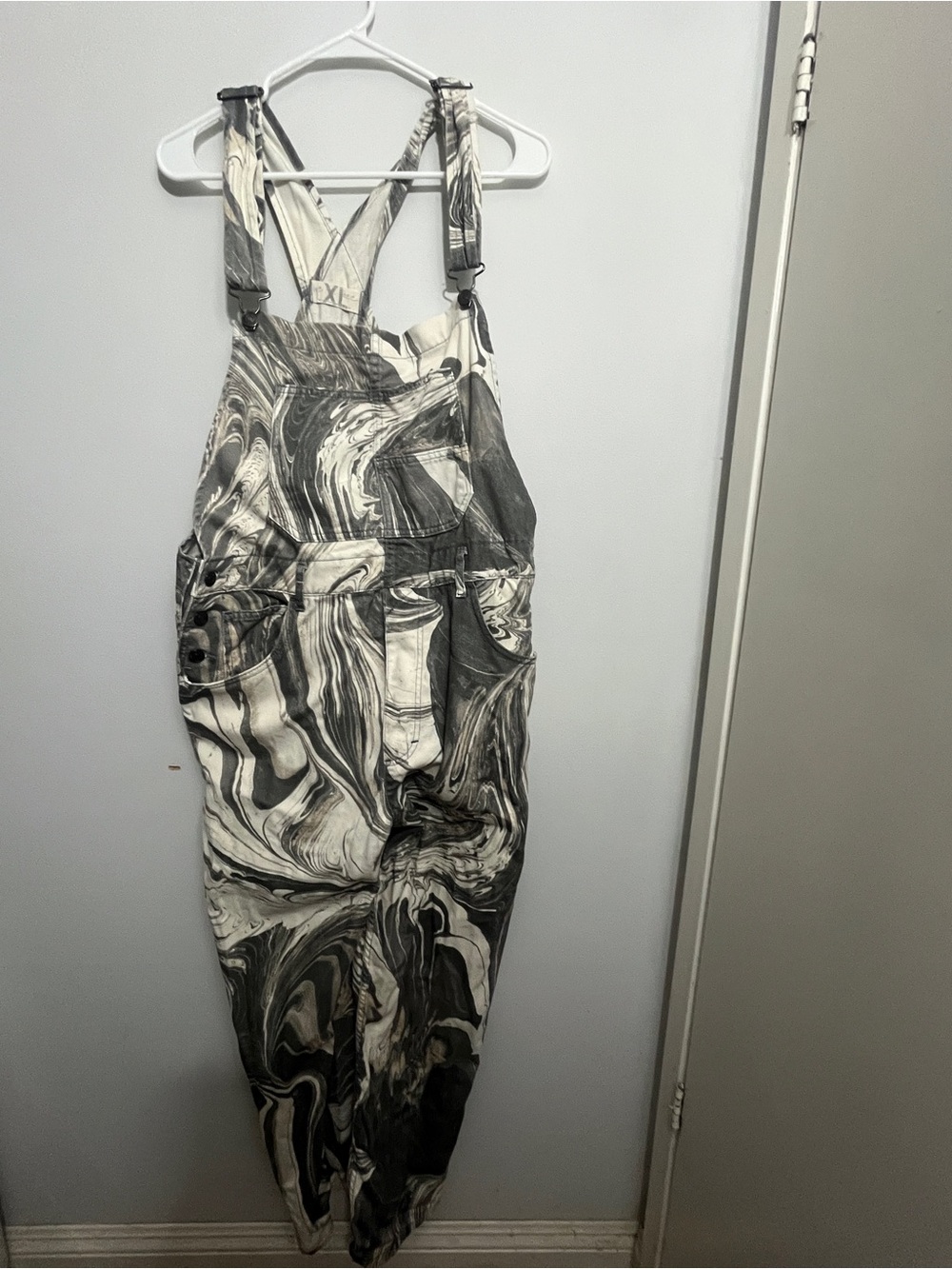 We The Free People Ziggy Marble-Swirl Overalls in Taupe & Cream Size XLarge - Picture 5 of 12